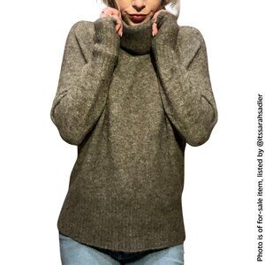 The Group Babaton by Aritzia - Gray Cowl Turtleneck Sweater (Size: XXS)